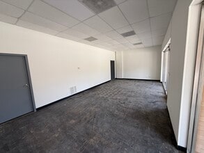 4445 Commerce Dr SW, Atlanta, GA à louer Photo intérieure– Image 2 sur 4