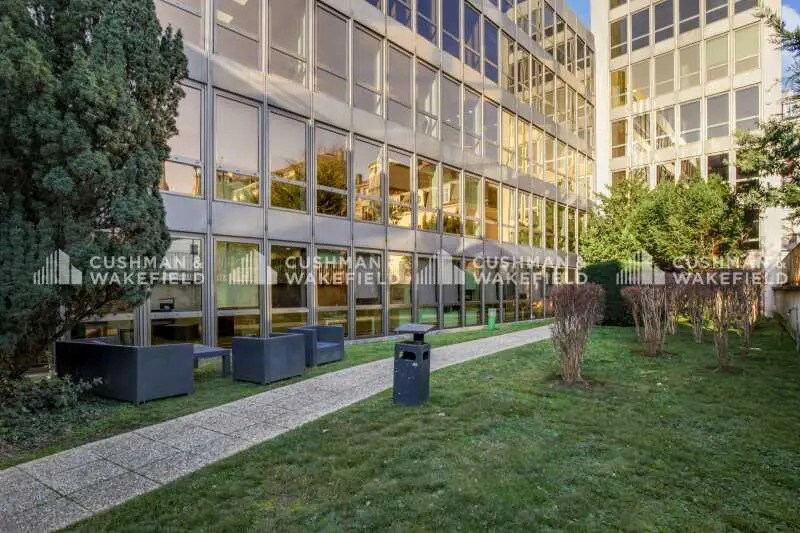 Bureau dans Neuilly-sur-Seine à louer - Photo de l’immeuble – Image 2 sur 14