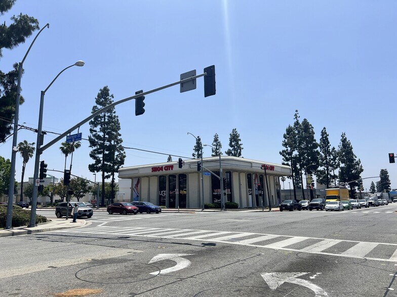 9133 Central Ave, Montclair, CA à louer - Photo de l’immeuble – Image 3 sur 8