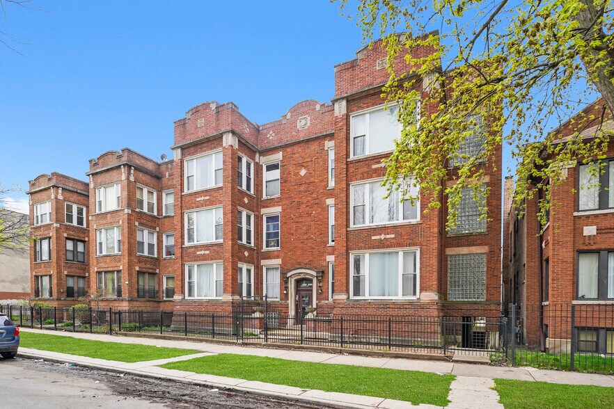 6838 S Ridgeland Ave, Chicago, IL à vendre - Photo de l’immeuble – Image 2 sur 8