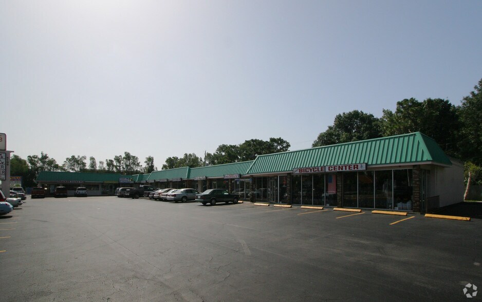 4100 Bee Ridge Rd, Sarasota, FL à louer - Photo principale – Image 1 sur 1