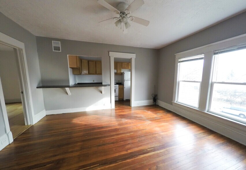 4706 Franklin Blvd, Cleveland, OH à vendre - Photo de l’immeuble – Image 2 sur 11