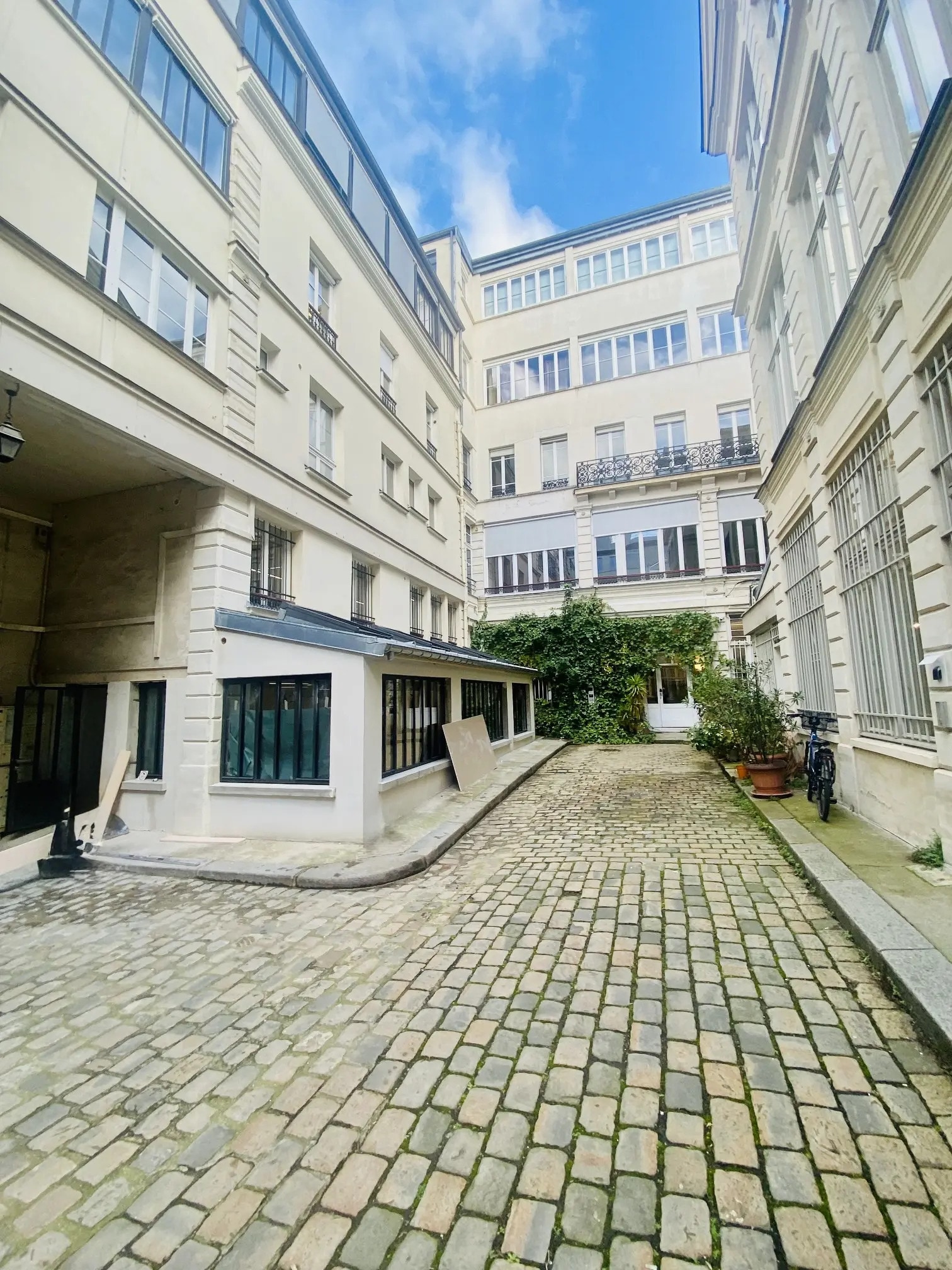 10 Cite D'Angouleme, Paris à louer Photo principale– Image 1 sur 10