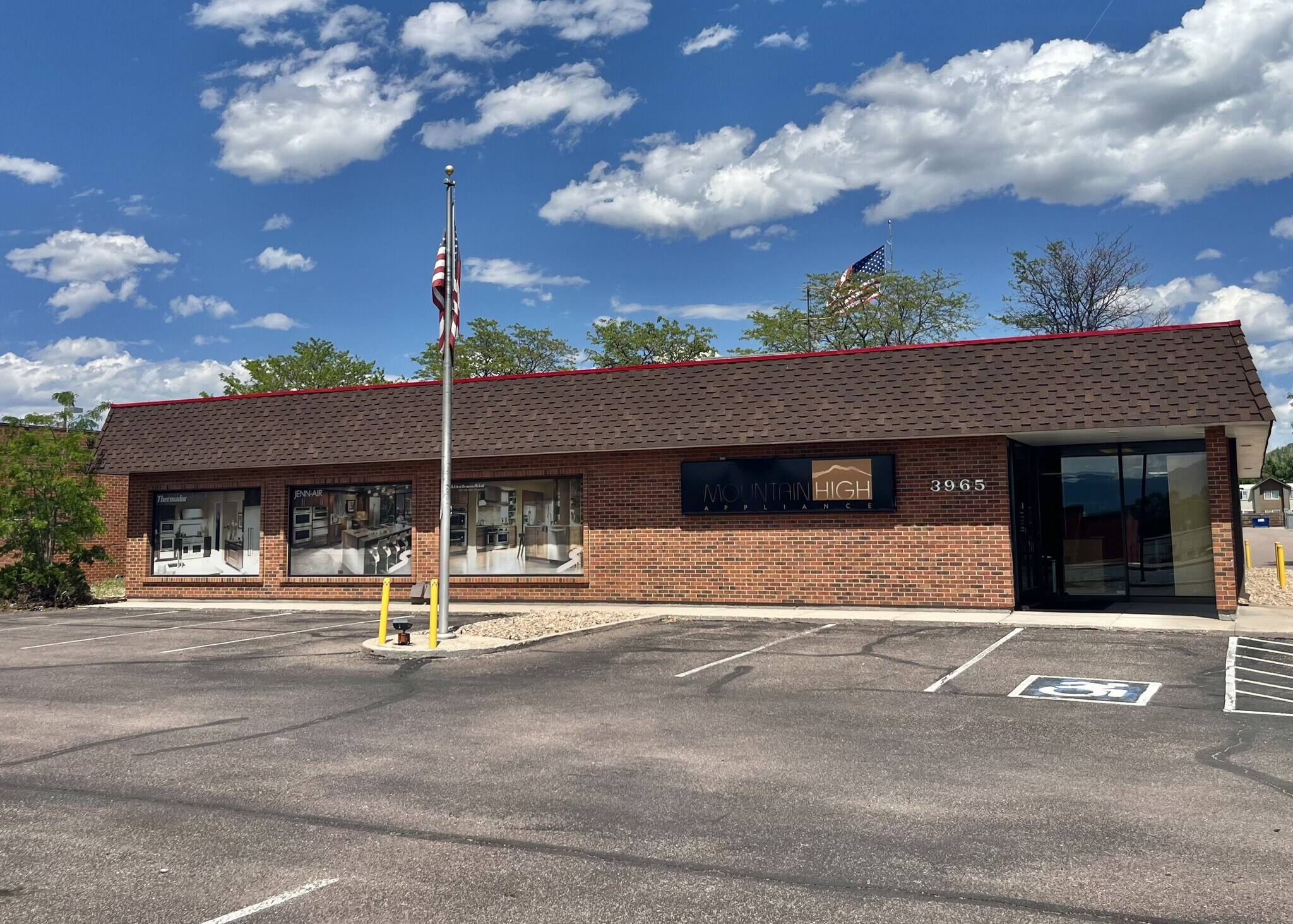 3965 N Academy Blvd, Colorado Springs, CO à vendre Photo de l’immeuble– Image 1 sur 8