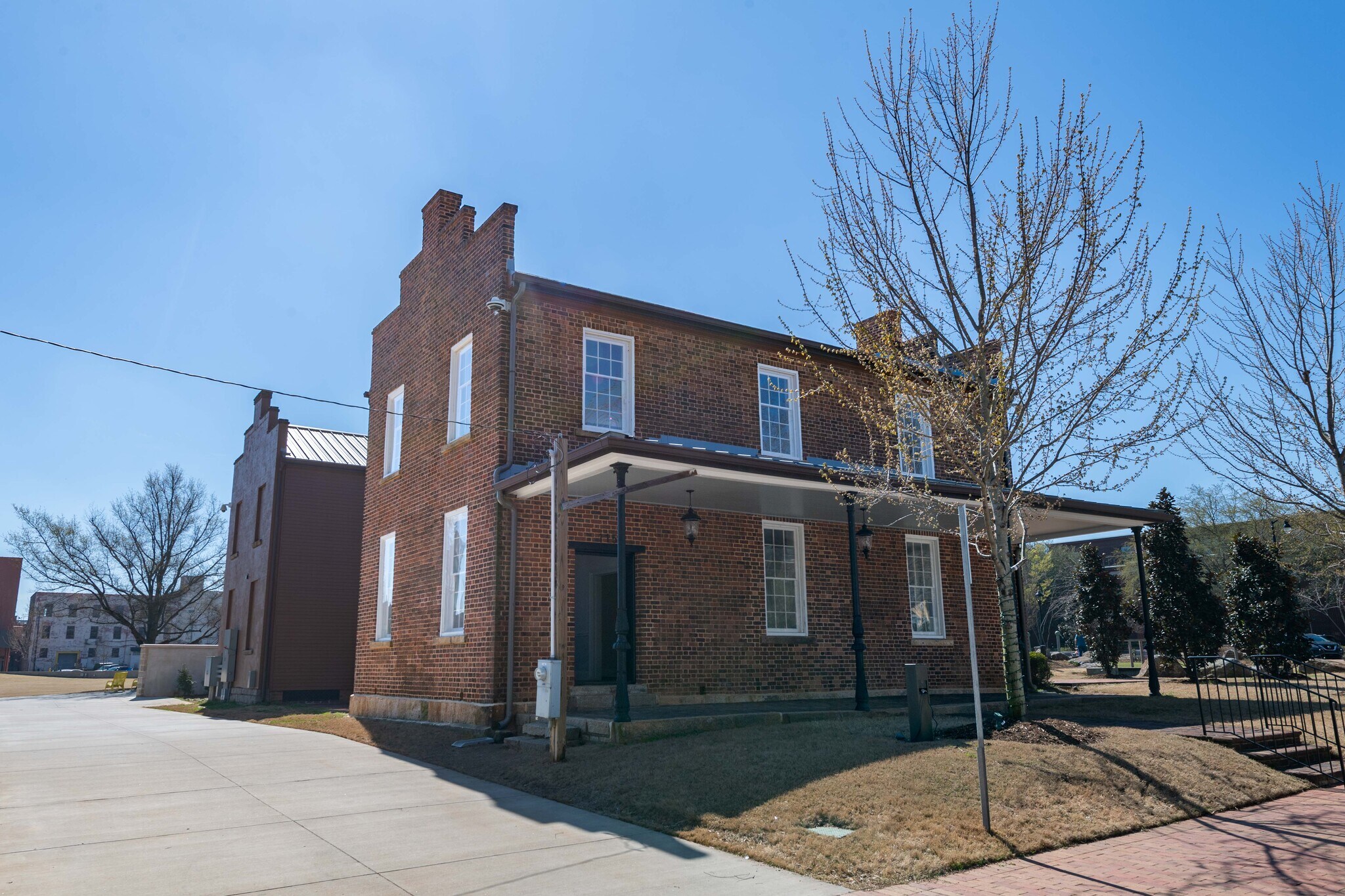 115 S Jackson St, Salisbury, NC à louer Photo principale– Image 1 sur 15