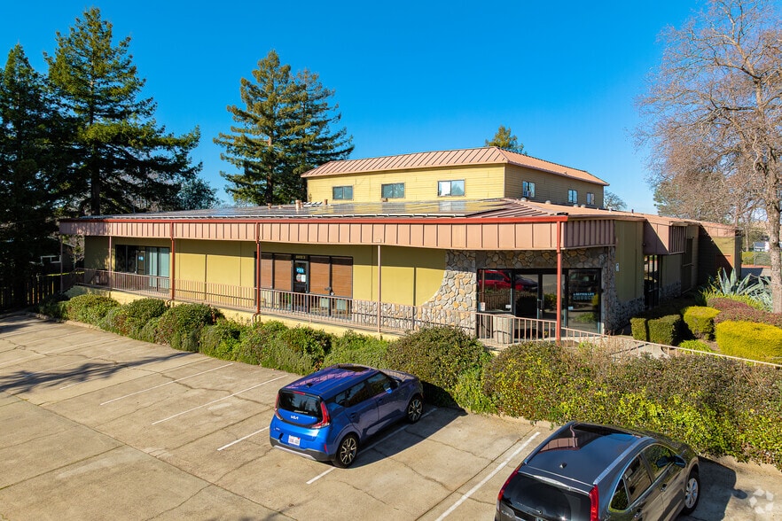 11837 Kemper Rd, Auburn, CA à louer - Photo principale – Image 1 sur 3