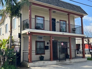 Plus de détails pour 126 W D St, Wilmington, CA - Logement à vendre