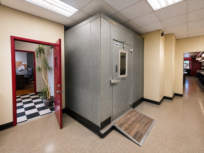 53 Fall St, Seneca Falls, NY à louer - Photo de l’immeuble – Image 3 sur 30