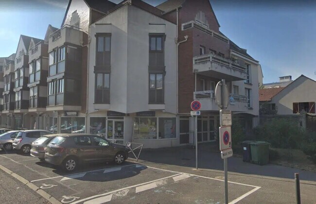 Plus de détails pour Local commercial à vendre