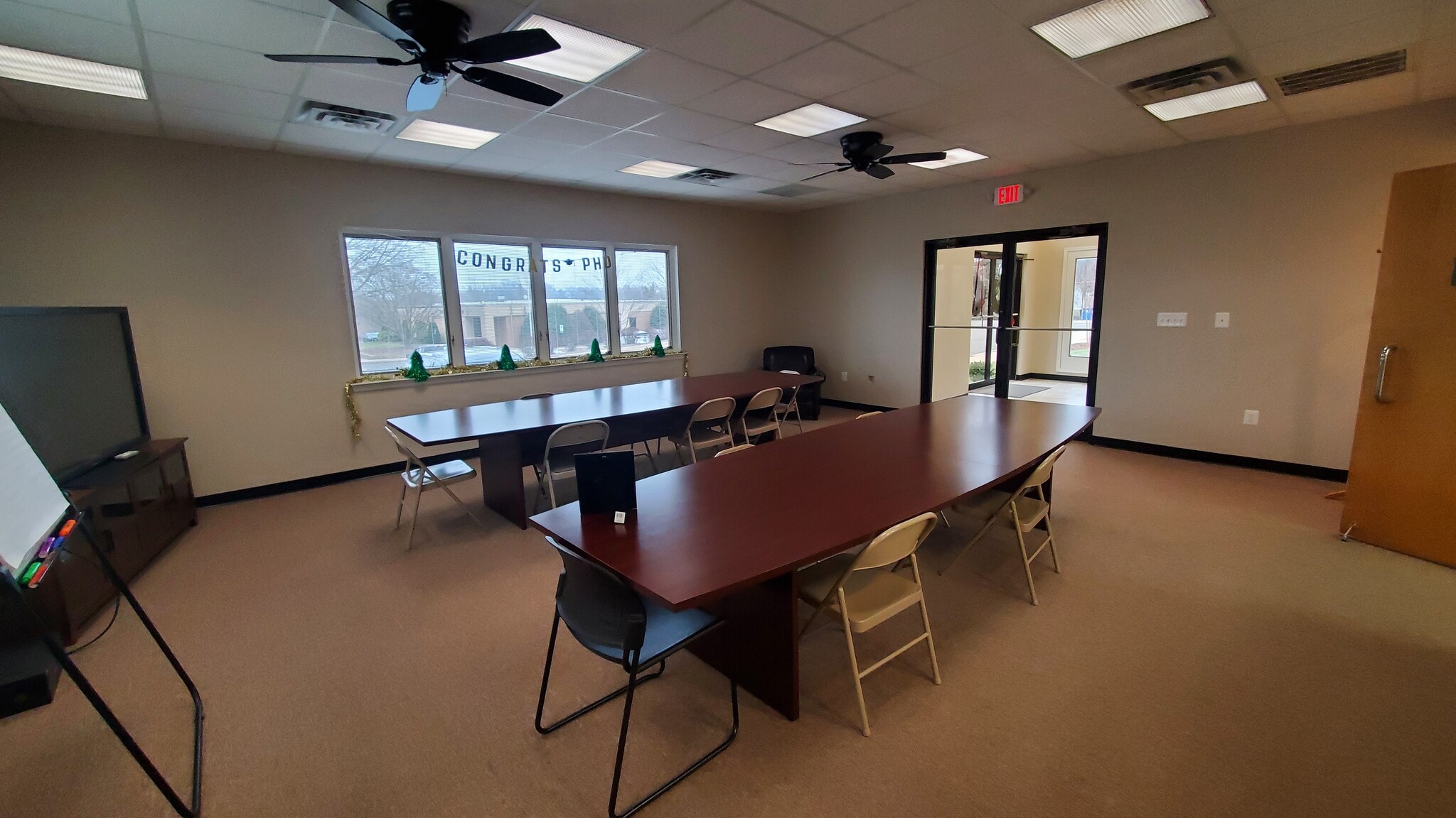 555 Hospital Dr, Warrenton, VA à vendre Photo intérieure– Image 1 sur 19