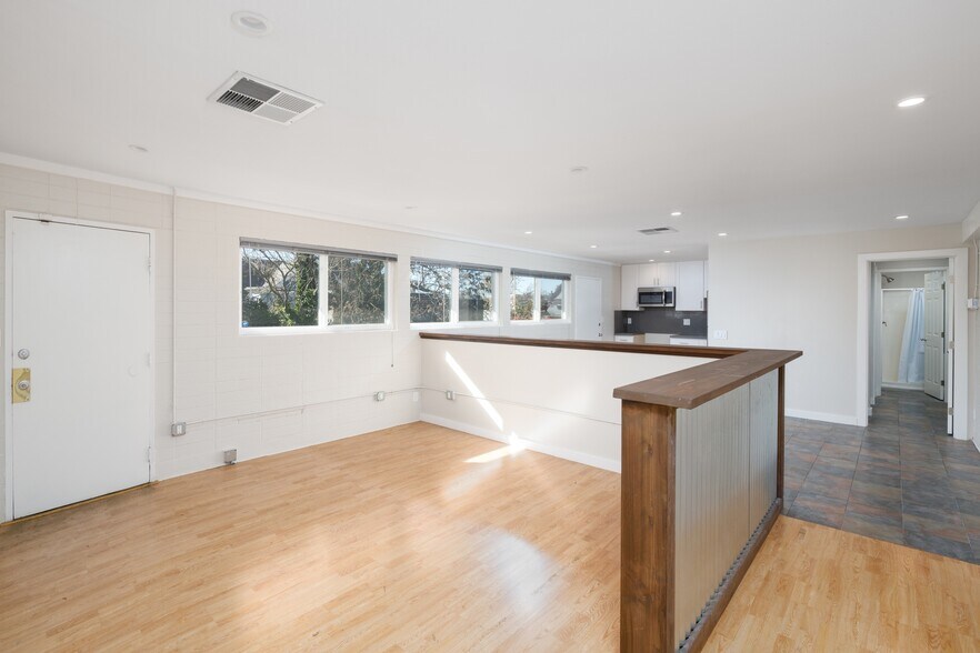 1066 4th St, Santa Rosa, CA à louer - Photo de l’immeuble – Image 3 sur 10