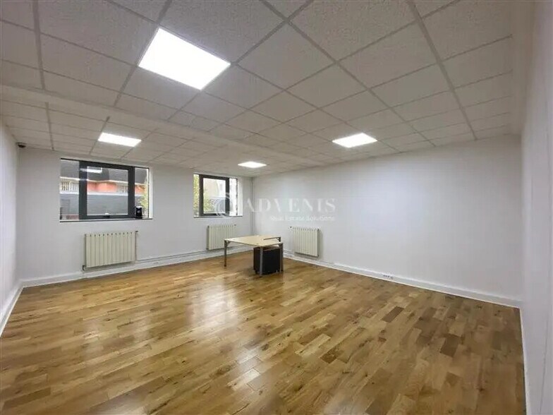 Bureau dans Alfortville à louer - Photo de l’immeuble – Image 2 sur 7