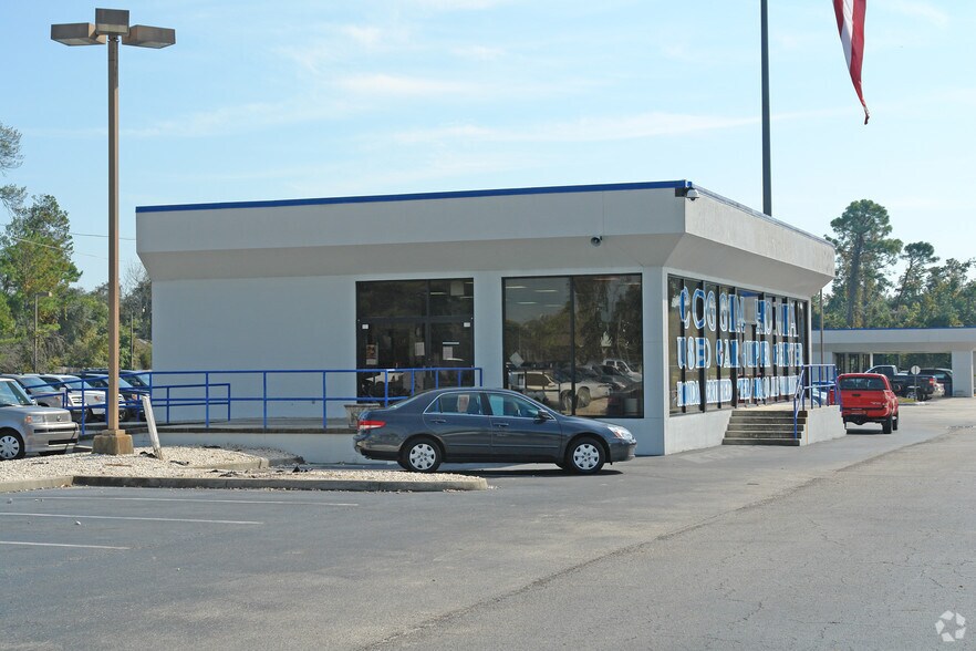 Former Auto Dealership portefeuille de 2 biens à vendre sur LoopNet.fr - Photo principale – Image 2 sur 2
