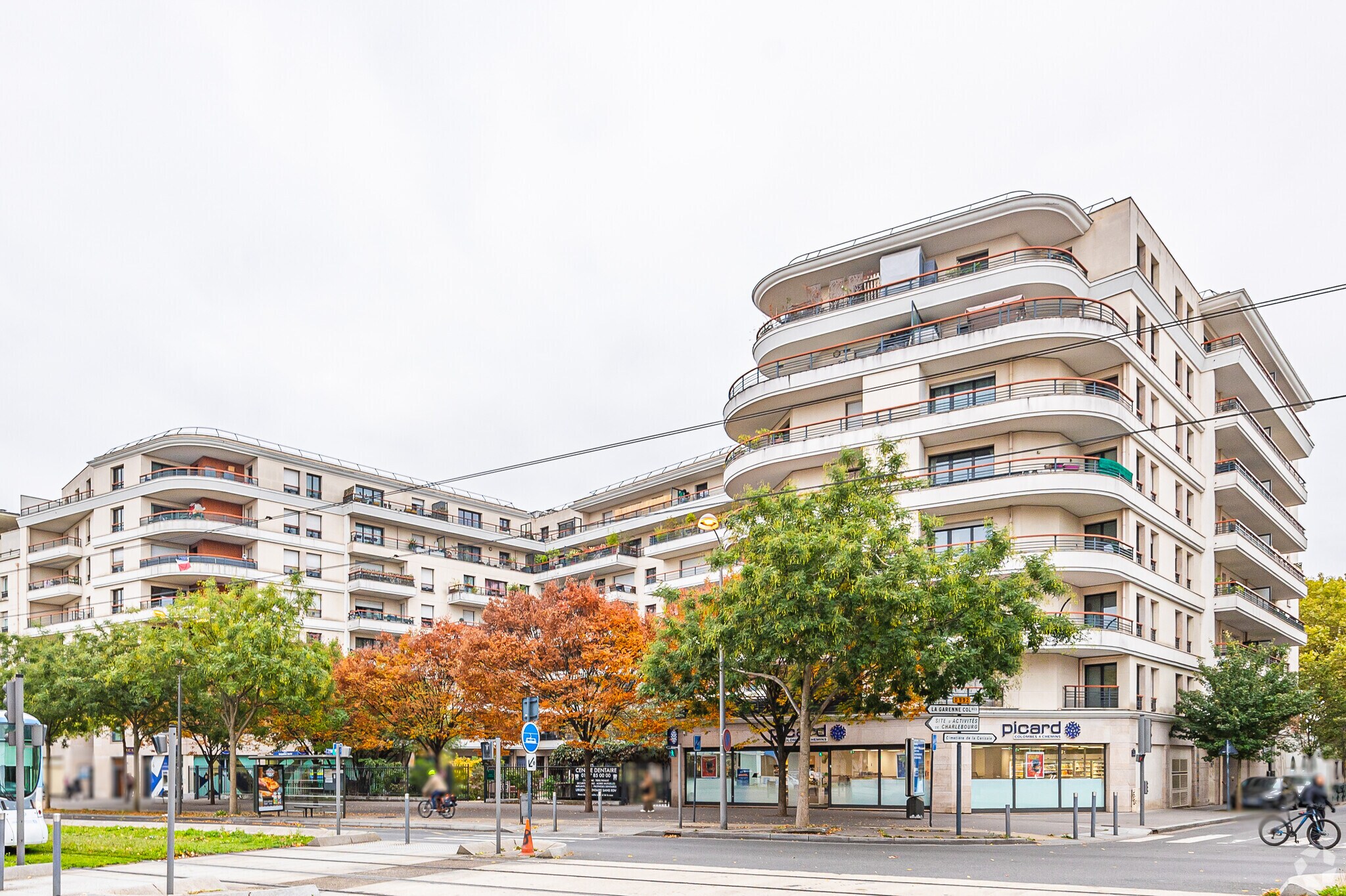 75-83 Boulevard Charles De Gaulle, Colombes à vendre Photo principale– Image 1 sur 1