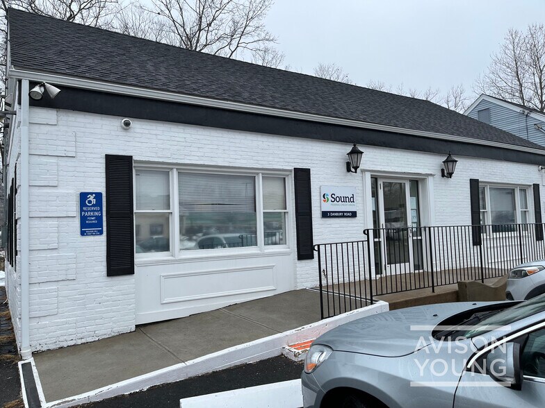 3 Danbury Rd, Wilton, CT à louer - Photo de l’immeuble – Image 1 sur 4
