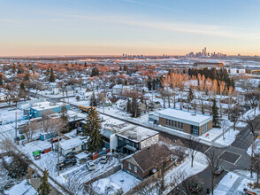 11939 129 Av NW, Edmonton, AB - VUE AÉRIENNE  vue de carte