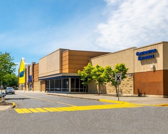1225 Sumas Way, Abbotsford, BC à louer - Photo de l’immeuble – Image 2 sur 8