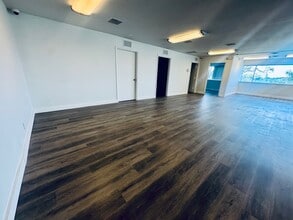 5701 NW 88th Ave, Tamarac, FL à louer Photo intérieure– Image 2 sur 26