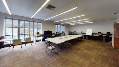 1550 Flatbush Ave, Brooklyn, NY à louer Photo intérieure– Image 1 sur 11