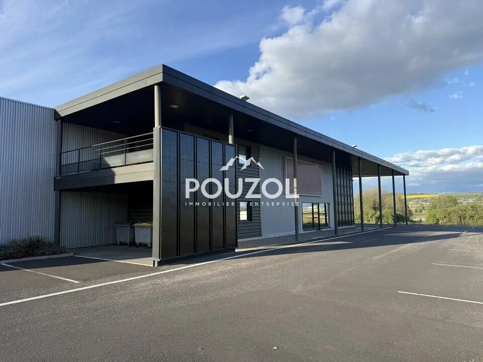 Local commercial dans Pérignat-lès-Sarliève à louer Photo de l’immeuble– Image 1 sur 14