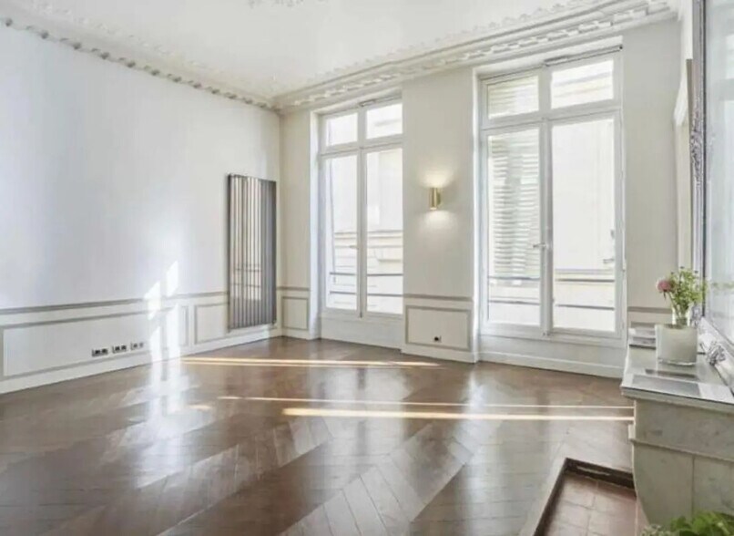 Bureau dans Paris à louer - Photo de l’immeuble – Image 2 sur 8
