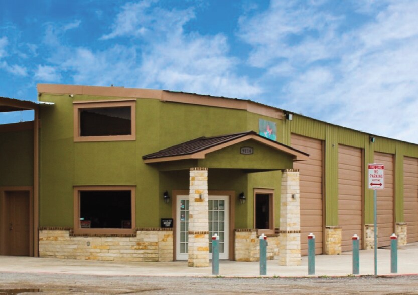 9114 NE Loop 410, San Antonio, TX à vendre - Photo de l’immeuble – Image 1 sur 12