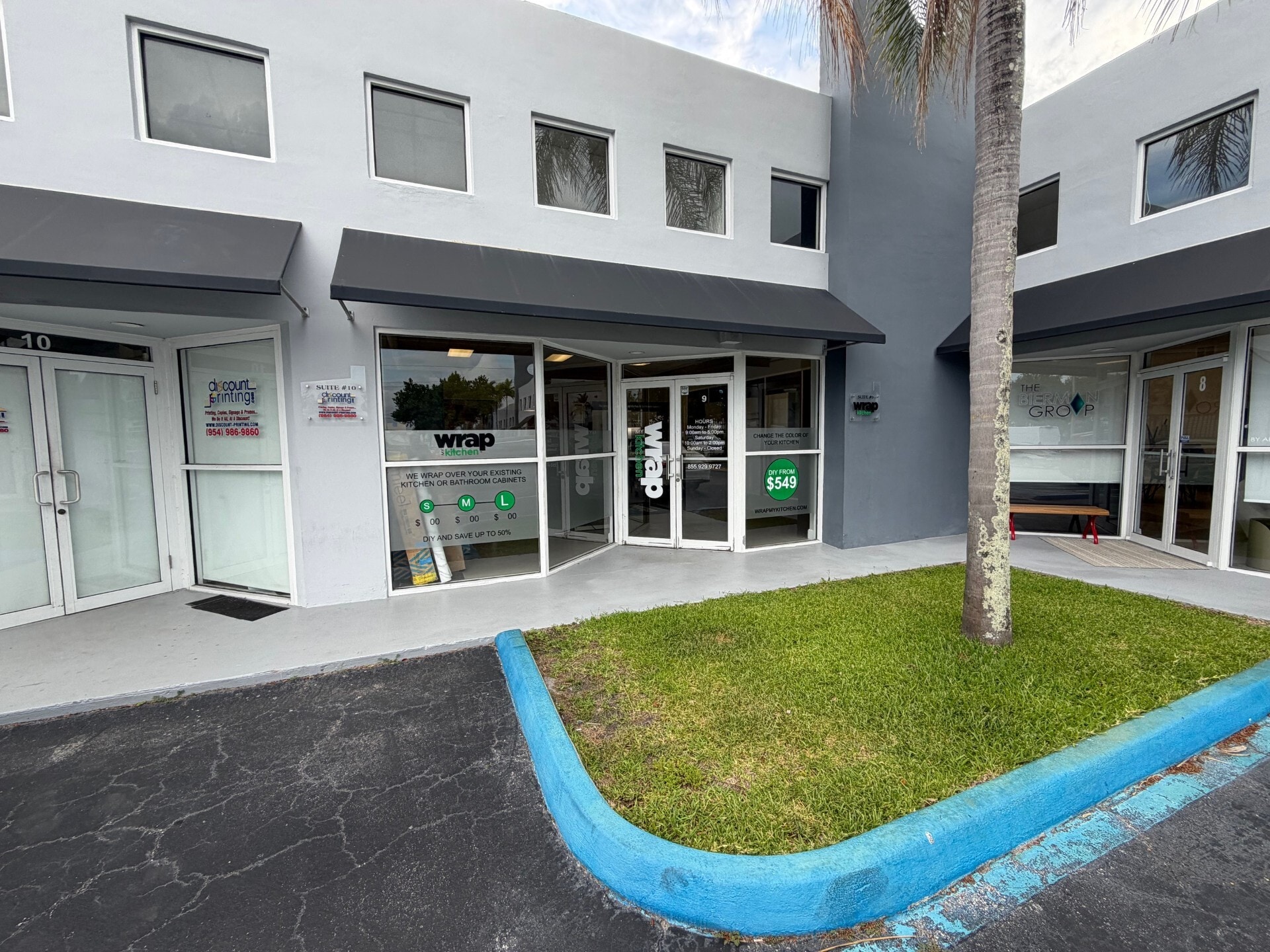 1249 Stirling Rd, Dania Beach, FL à louer Photo intérieure– Image 1 sur 8