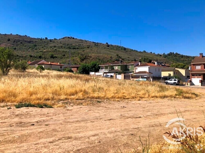 Terrain dans Chiloeches, Guadalajara à vendre - Photo principale – Image 1 sur 3