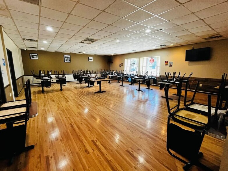 716 N Main St, Moorefield, WV à vendre - Photo intérieure – Image 3 sur 15