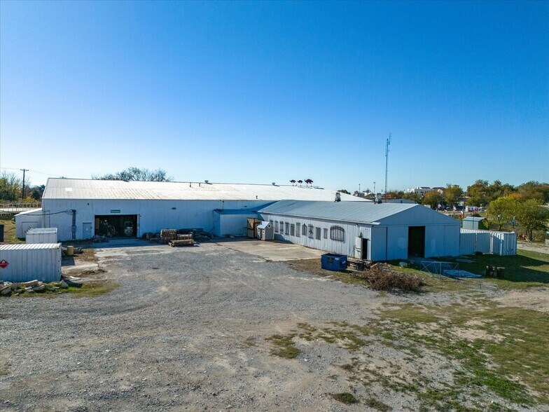 205 N Newark St, Decatur, TX à vendre - Photo de l’immeuble – Image 2 sur 30