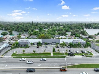 Plus de détails pour 4250 W Hallandale Beach Blvd, Pembroke Park, FL - Local commercial à vendre