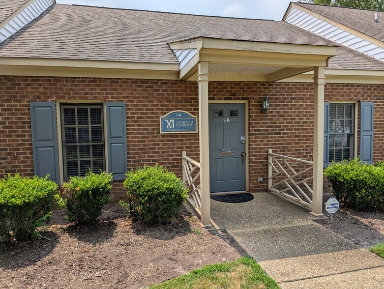 729 Thimble Shoals Blvd, Newport News, VA à vendre - Photo de l’immeuble – Image 3 sur 14