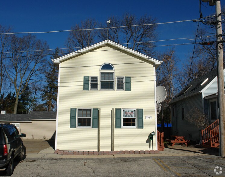 34 W Grand Ave, Fox Lake, IL à louer - Photo de l’immeuble – Image 2 sur 63