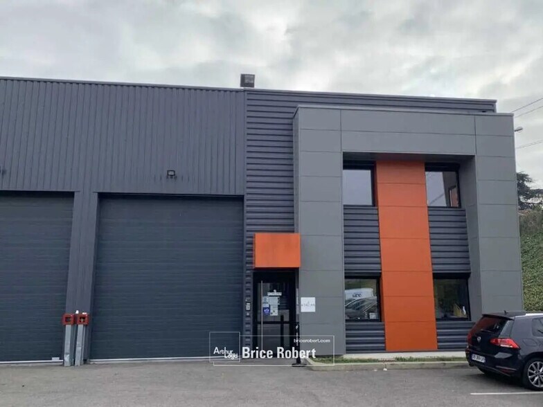 10 Rue Roger Planchon, Vénissieux à louer - Photo de l’immeuble – Image 1 sur 5