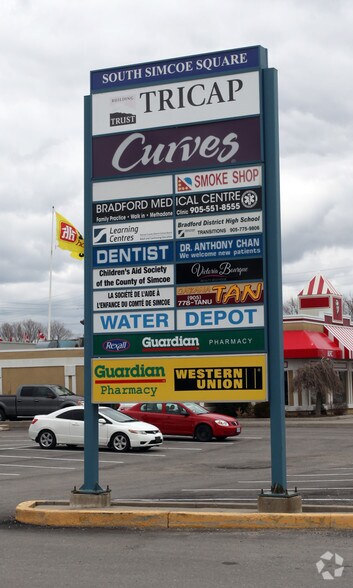 157 Holland St E, Bradford West Gwillimbury, ON à louer - Photo de l’immeuble – Image 3 sur 6
