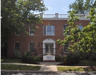 Plus de détails pour 560 Oakwood Ave, Lake Forest, IL - Bureau à vendre