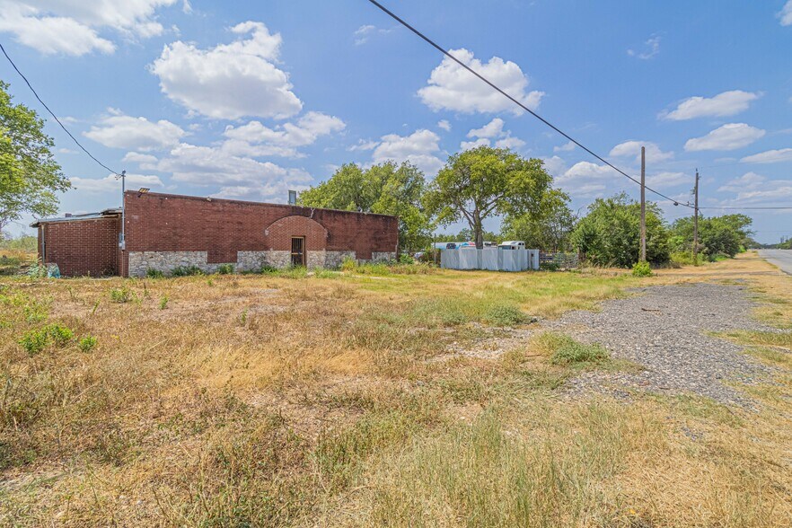 7218 FM 1346, San Antonio, TX à vendre - Photo de l’immeuble – Image 2 sur 7