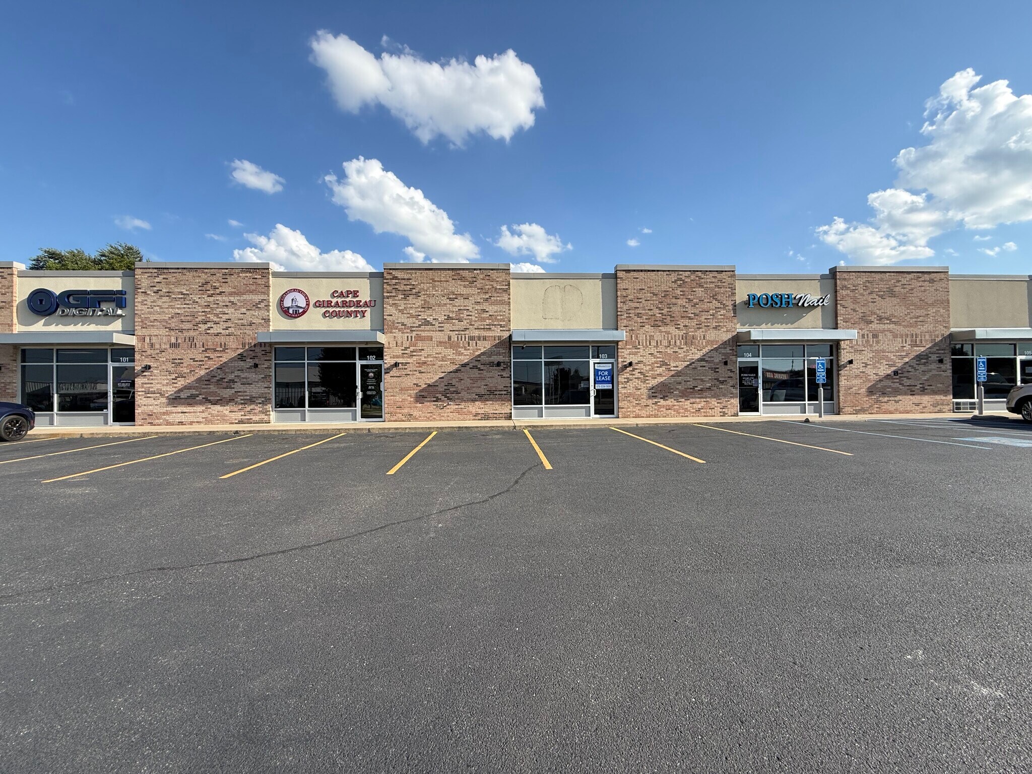 2311 Bloomfield Rd, Cape Girardeau, MO à louer Photo de l’immeuble– Image 1 sur 3
