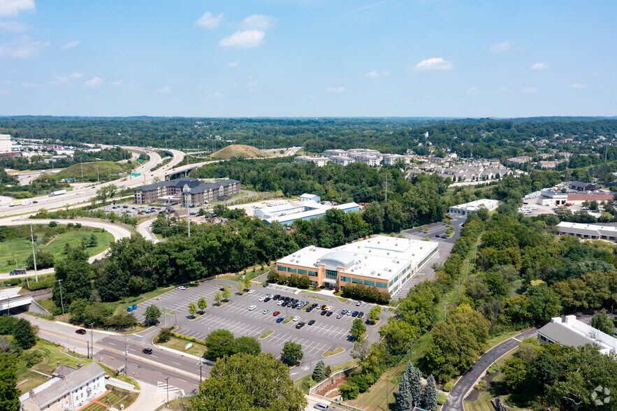 220 W Germantown Pike, Plymouth Meeting, PA à vendre - Aérien – Image 2 sur 10