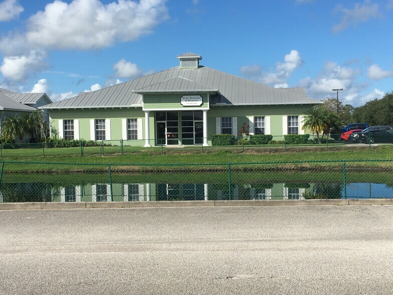 3962 W Eau Gallie Blvd, Melbourne, FL à louer - Photo de l’immeuble – Image 2 sur 2