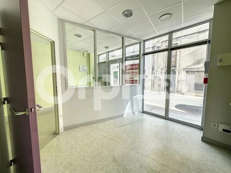 Bureau dans Montluçon à louer - Photo de l’immeuble – Image 1 sur 13