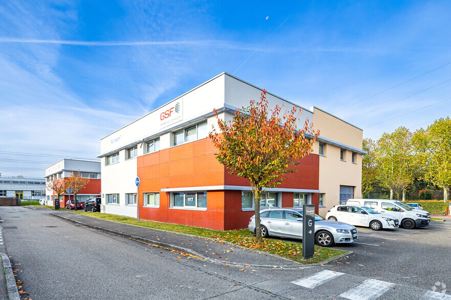50 Rue Jean Zay, Saint-Priest à louer - Photo principale – Image 1 sur 82