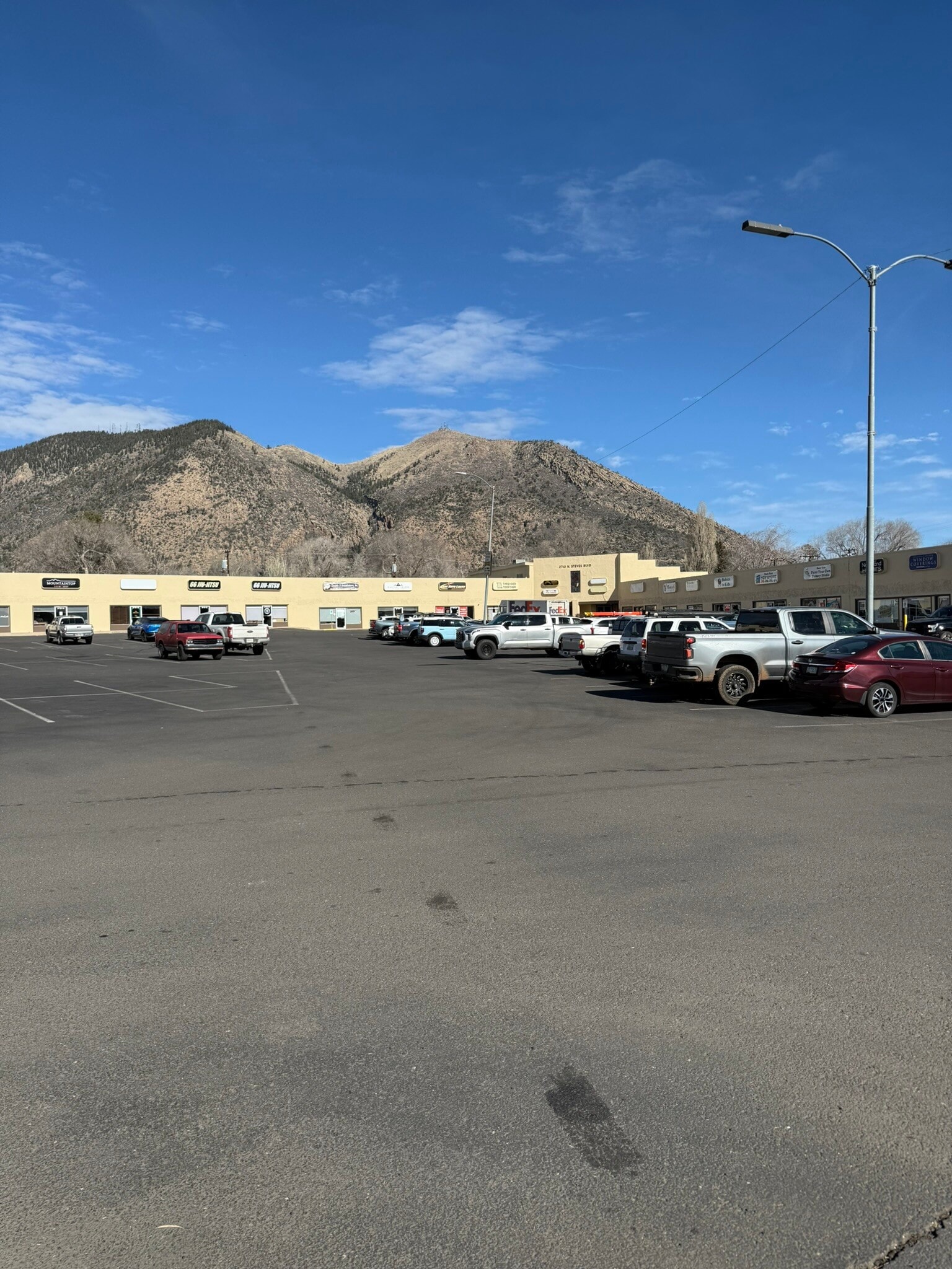 2710-2718 N Steves Blvd, Flagstaff, AZ à louer Photo principale– Image 1 sur 3