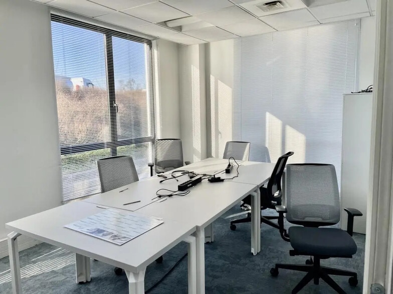 340 12 Avenue De La Marne, Marcq-en-Baroeul à louer - Photo de l’immeuble – Image 2 sur 16