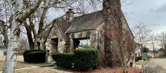 Plus de détails pour 803 E Milwaukee St, Whitewater, WI - Bureau à vendre
