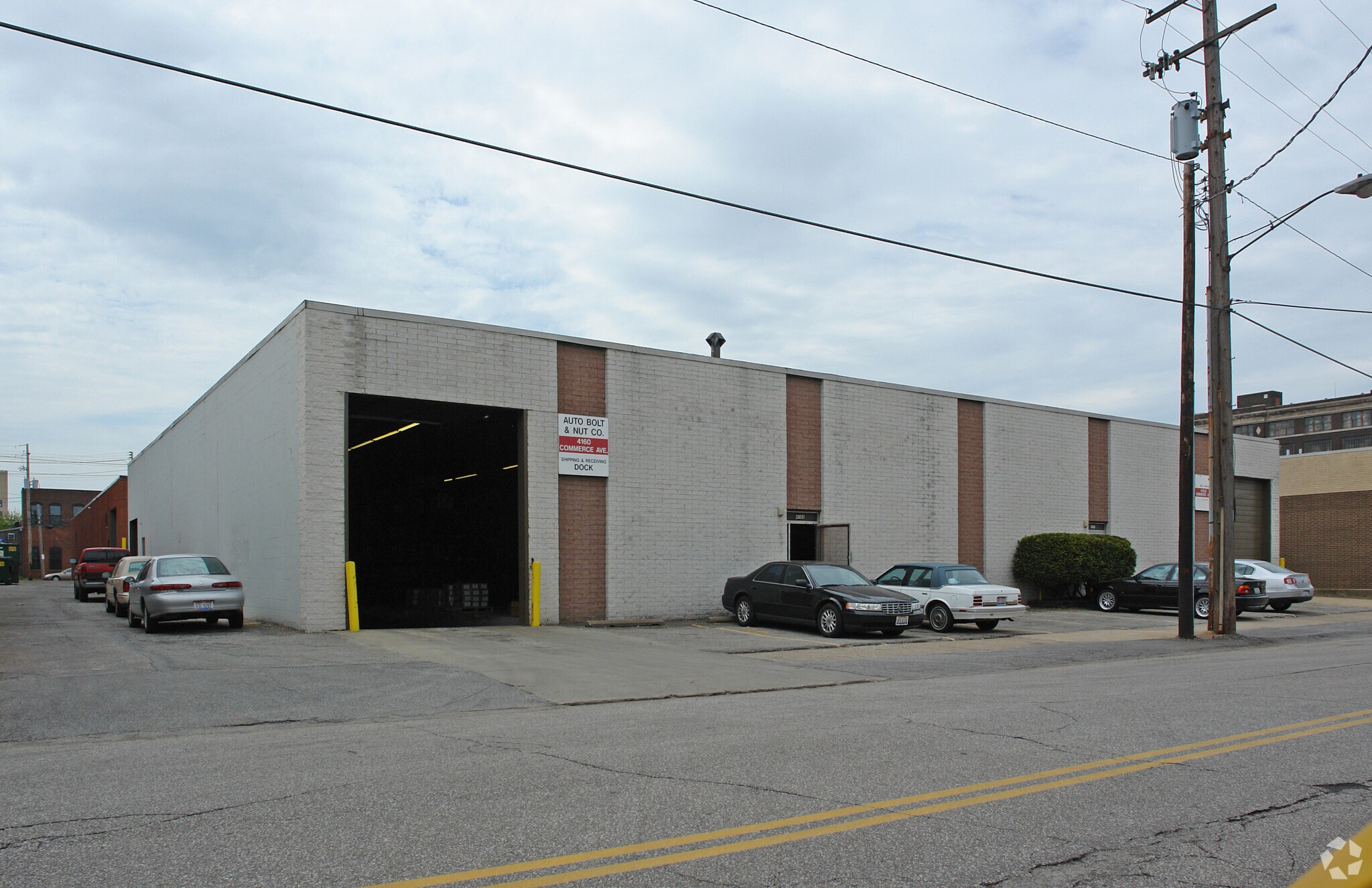 4150-4160 Commerce Ave, Cleveland, OH à vendre Photo principale– Image 1 sur 6