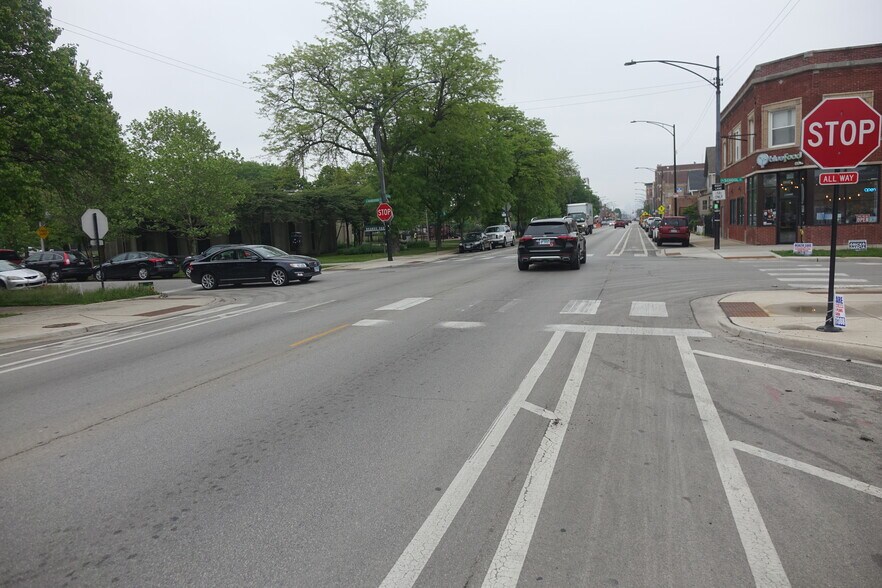 3300 N Elston Ave, Chicago, IL à vendre - Photo de l’immeuble – Image 3 sur 6