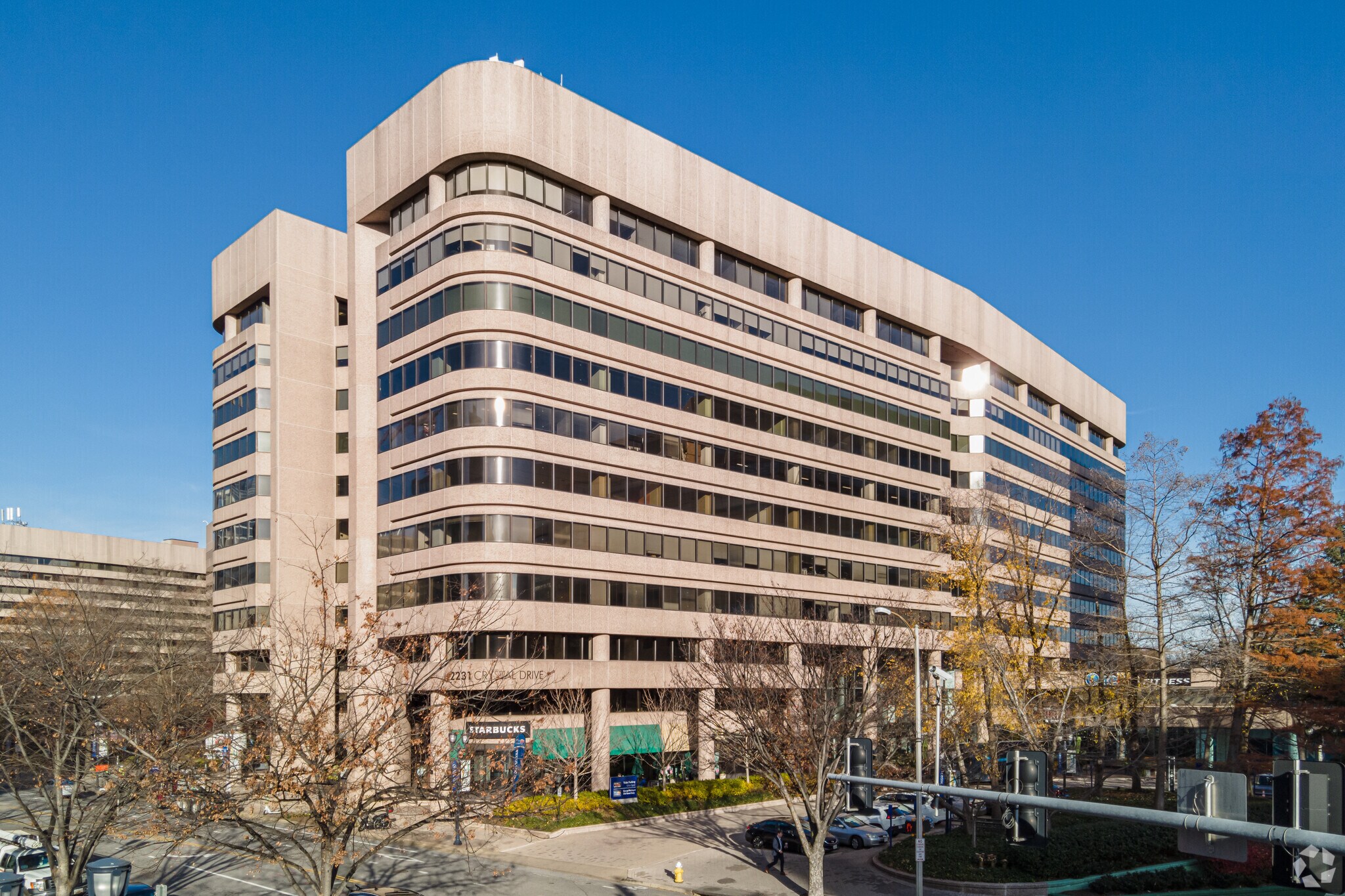 2231 Crystal Dr, Arlington, VA à louer Photo principale– Image 1 sur 9