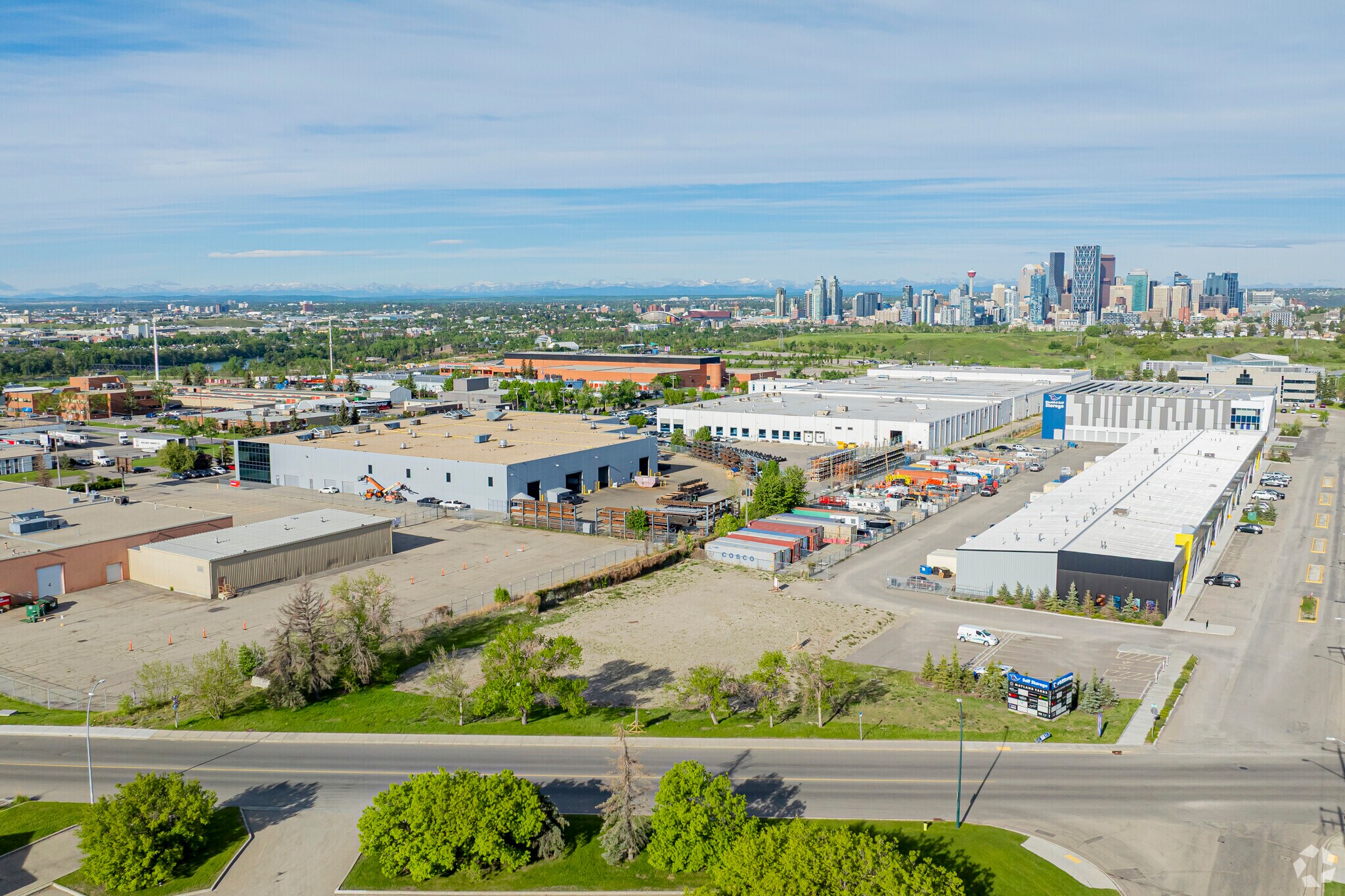 259 Mayland Pl, Calgary, AB à vendre Photo de l’immeuble– Image 1 sur 9