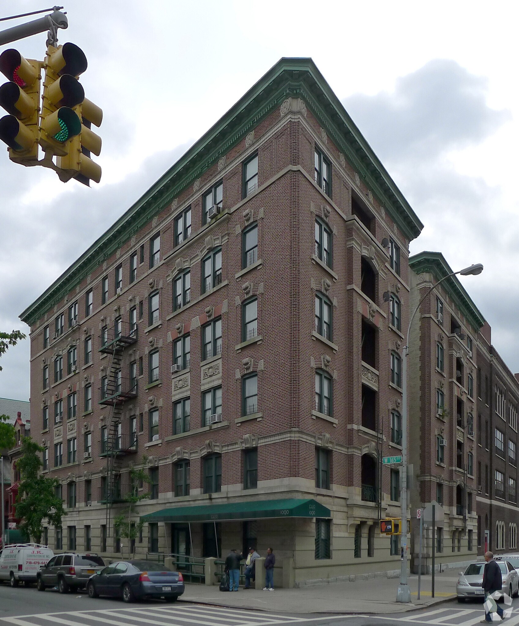 1090 Saint Nicholas Ave, New York, NY à vendre Photo principale– Image 1 sur 4